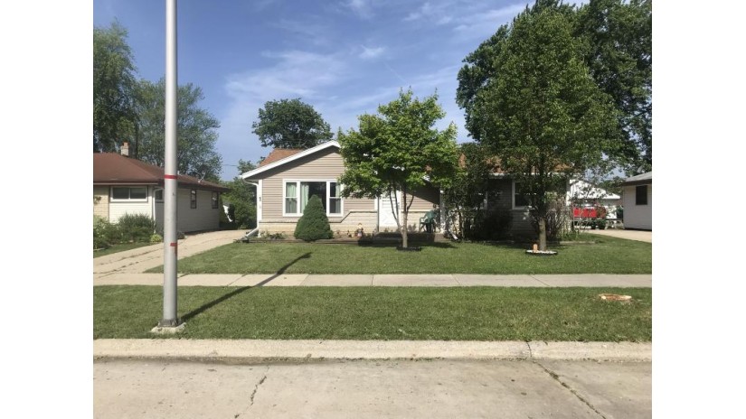 5603 S Illinois Ave Cudahy, WI 53110 by RealtyPro Professional Real Estate Group $239,900