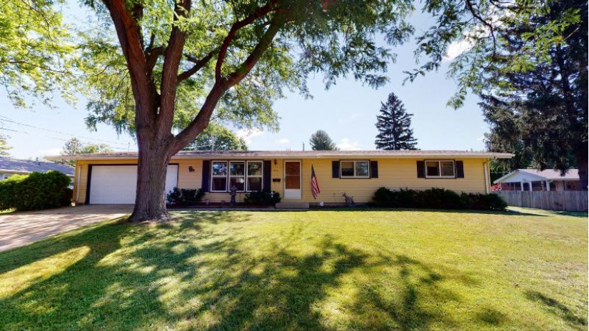 416 N Dewey Ave Jefferson, WI 53549 by NextHome Success-Ft Atkinson $225,000