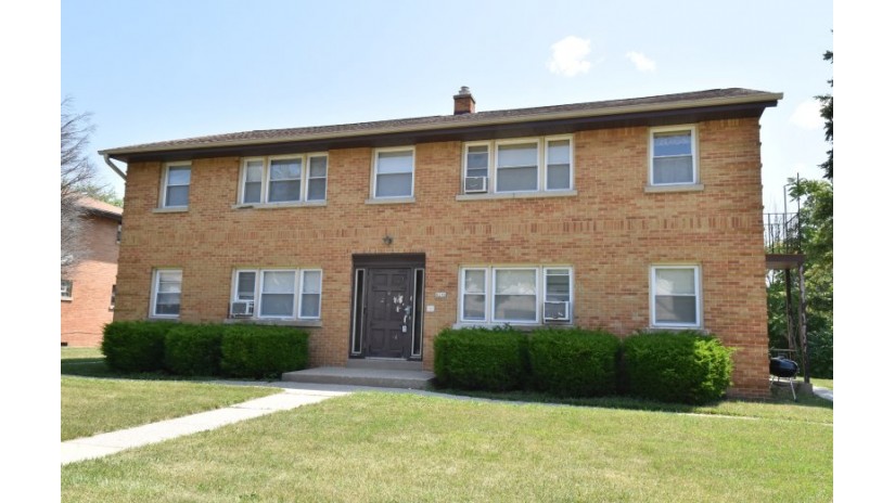 4244 N 84th St Milwaukee, WI 53222 by Shorewest Realtors $329,000