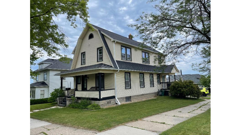 1129 S 12th St 1132 KENTUCKY AVE Sheboygan, WI 53081 by The Kramer Group LLC $160,000