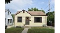 3864 S Lenox St Milwaukee, WI 53207 by Real Broker LLC $165,000