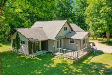 9338 Valley Line Road, Spruce, WI 54154-9780