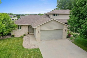 541 Meadow Lane, Wrightstown, WI 54180-1250