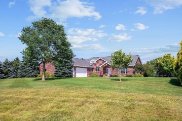 1346 S Madison Street, Chilton, WI 53014