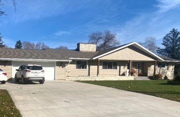 600 Sunset Ln, Richland Center, WI 53581