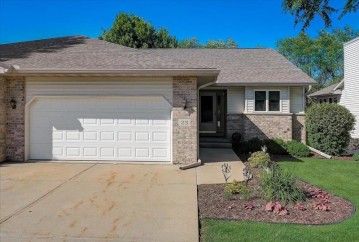 25 Fairview Tr, Waunakee, WI 53597