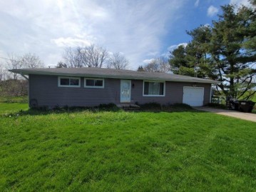 N649 Pleasant St, Linn, WI 53195