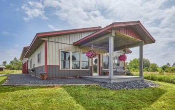 N14584 Dickerson Avenue, Thorp, WI 54771