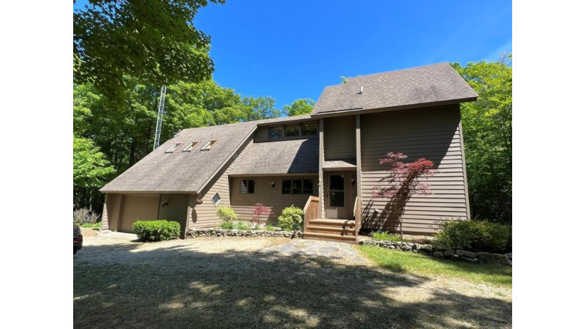 294 Jensen Ct Washington Island, WI 54246 by Kellstrom Ray  Washington Island - 9205350008 $379,000