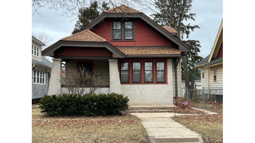 2914 N 46th St Milwaukee, WI 53210 by Homestead Realty, Inc $182,900