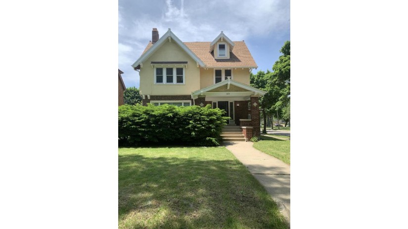 2879 N Grant Blvd Milwaukee, WI 53210 by Coldwell Banker Realty $239,900