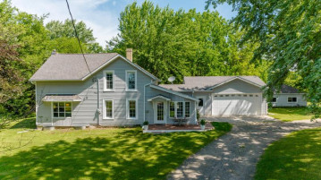 W2340 Adams Rd, Rubicon, WI 53059-9504