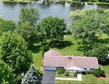 5691 S 124th St, Hales Corners, WI 53130-1778