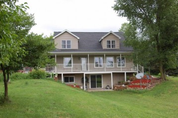 20275 Hopper Ln, Rockbridge, WI 53581