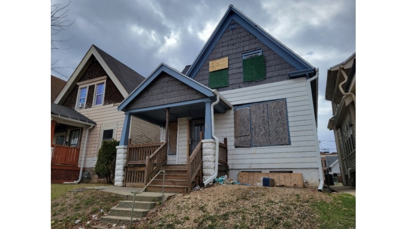 2613 N 37th St Milwaukee, WI 53210 by Shorewest Realtors $30,000