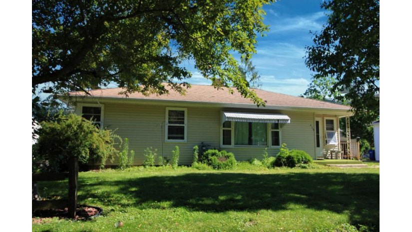 418 W Maple St Viroqua, WI 54665 by NextHome Prime Real Estate $185,000