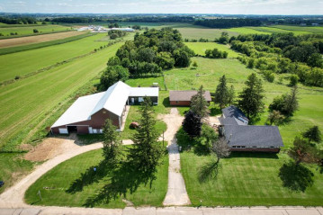 W3839 State Road 33, Hubbard, WI 53032