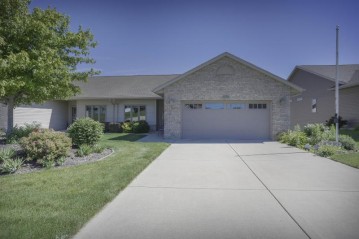 325 Valley View Drive, Lena, IL 61048