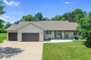 8393 Moeser Lane, Clayton, WI 54947