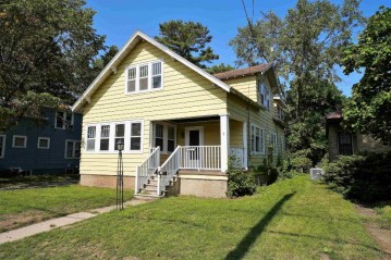 3012 Hall Avenue, Marinette, WI 54143-1404