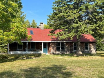 280 Old Camp Rd, Washington Island, WI 54246