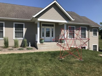 N27622 Orion Ln, Arcadia, WI 54612-1880