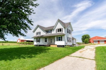 W3584 Zangl Rd, Leroy, WI 53006-1203