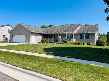 435 Johnson St, Valders, WI 54245