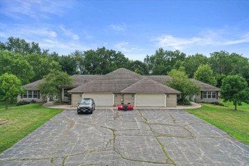 S31W28965 Sunset Dr, Genesee, WI 53189-8947