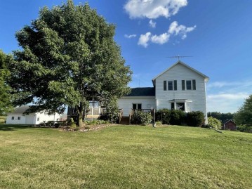 W2649 Beech Drive, Hartland, WI 54107