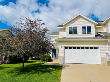 320 Redruth Dr, Dodgeville, WI 53533