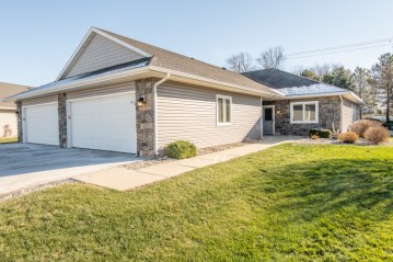 206 Potter Rd 101, Elkhorn, WI 53121-4080