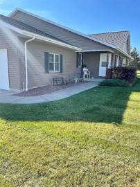 203 Vista Court, Waupaca, WI 54981