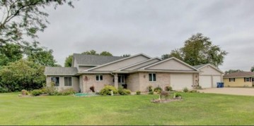 2629 Lakeshore Dr, Campbell, WI 54603-8508