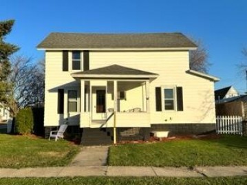 106 2nd St, Melrose, WI 54642-7213