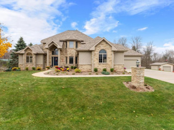 14025 Autumn Ridge Dr, Liberty, WI 54245