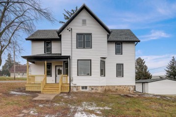 W4662 Greendale St, Lebanon, WI 53047