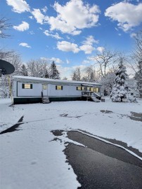 W7807 Chalk Hills Road, Daggett, MI 49821