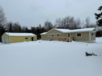 W947 3rd Ave, Russell, WI 54435