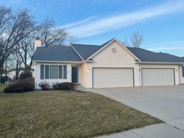 818 Mockingbird Ln, Plymouth, WI 53073-2454