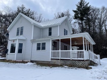 W1440 County Road T, Farmington, WI 54644