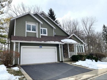 109 Cobblestone Ct S5, Twin Lakes, WI 53181-9106