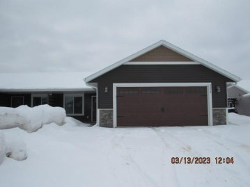 3074 Cottage Lane, Chippewa Falls, WI 54729