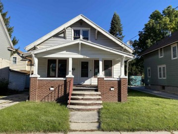 1618 Marshall Street, Manitowoc, WI 54220