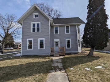 301 S 6th St, Watertown, WI 53094