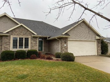 603 Cherokee Ln, Fort Atkinson, WI 53538