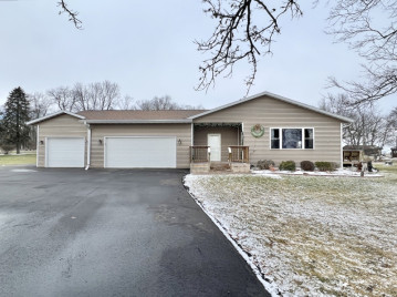 8509 E State Road 67 -, Clinton, WI 53525-8332