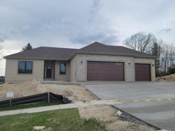 114 River Ct, Theresa, WI 53091