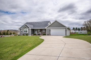 N3178 Drumlin Dr, Rubicon, WI 53059-9617