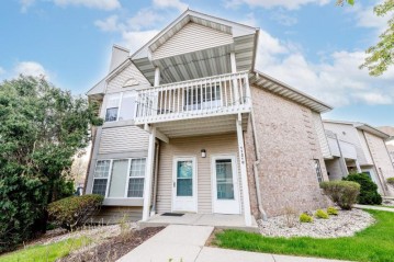 11210 W Gilbert Ave C, Wauwatosa, WI 53226